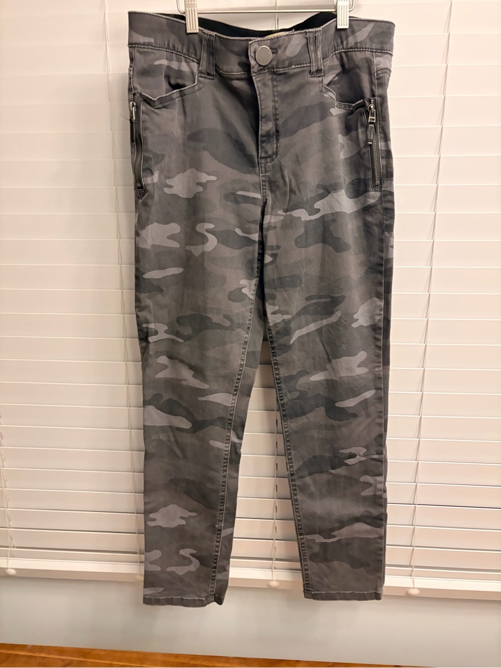 Democracy Gray Camo Skinny Jeans